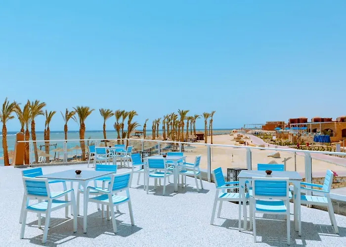 Pickalbatros Villaggio Aqua Park - Portofino 4*