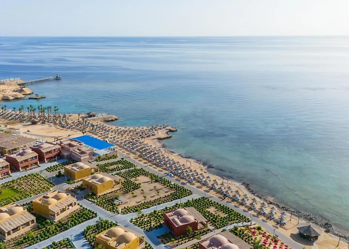 Pickalbatros Villaggio Aqua Park - Portofino 4*