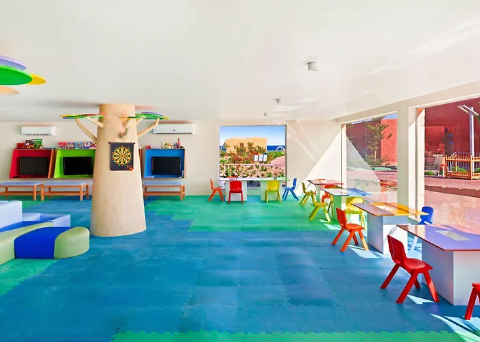 Курортный комплекс Pickalbatros Villaggio Aqua Park - Portofino 4*